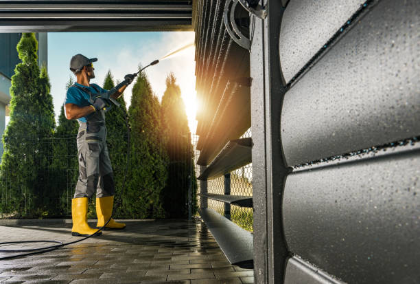 Best Deck Pressure Washing  in Sanford, CO